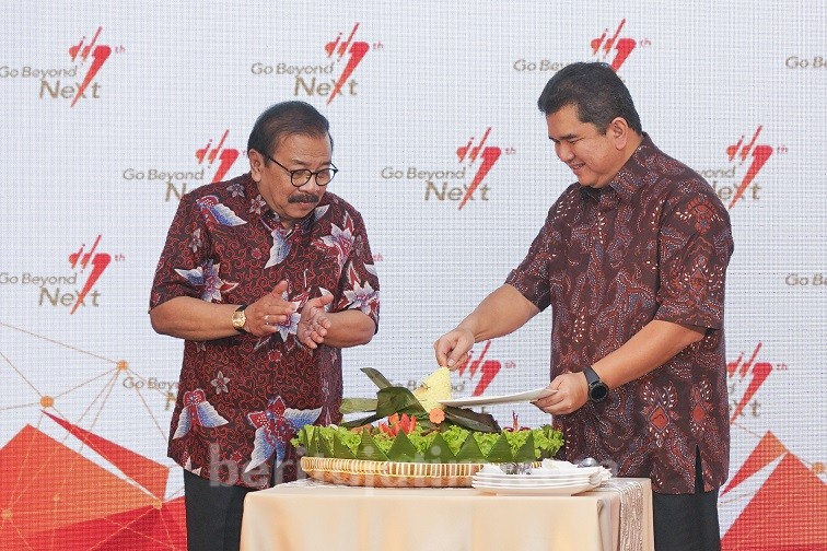 Semen Indonesia Gelar Tasyakuran dan Beri Penghargaan Karyawan