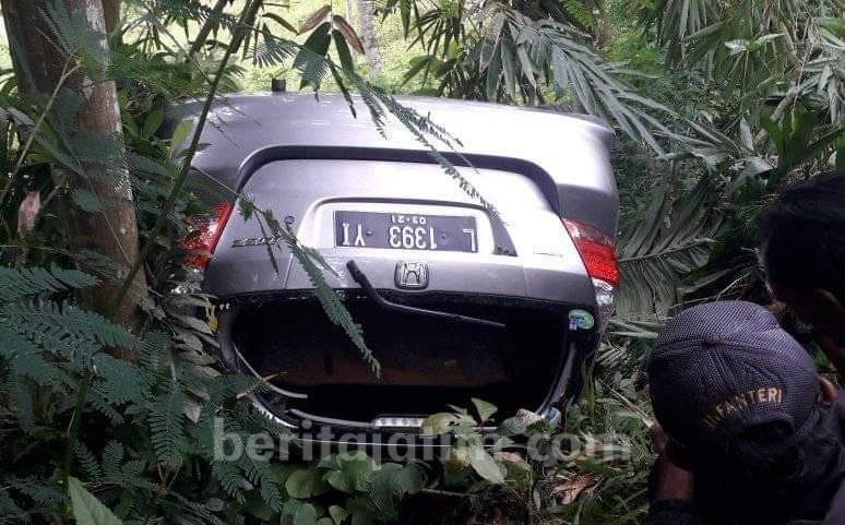 Honda Jazz Warga Surabaya Masuk Jurang Piket Nol