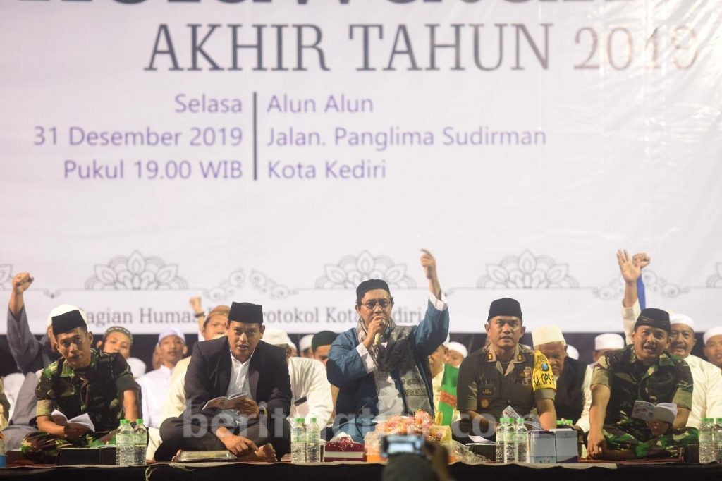 Walikota Kediri Sholawatan Bersama Ribuan Warga