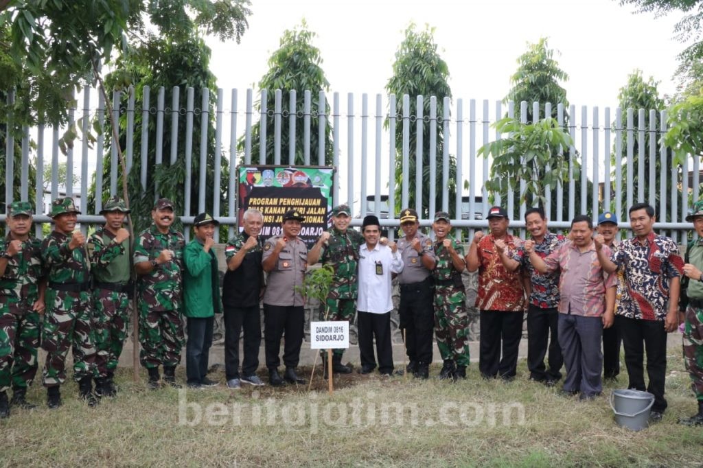 Kodim 0816 Laksanakan Program Penghijauan Bersama Sejumlah Elemen