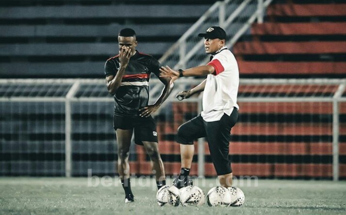 Kontra JDT, Pelatih Madura United Akan Coba Semua Pemain