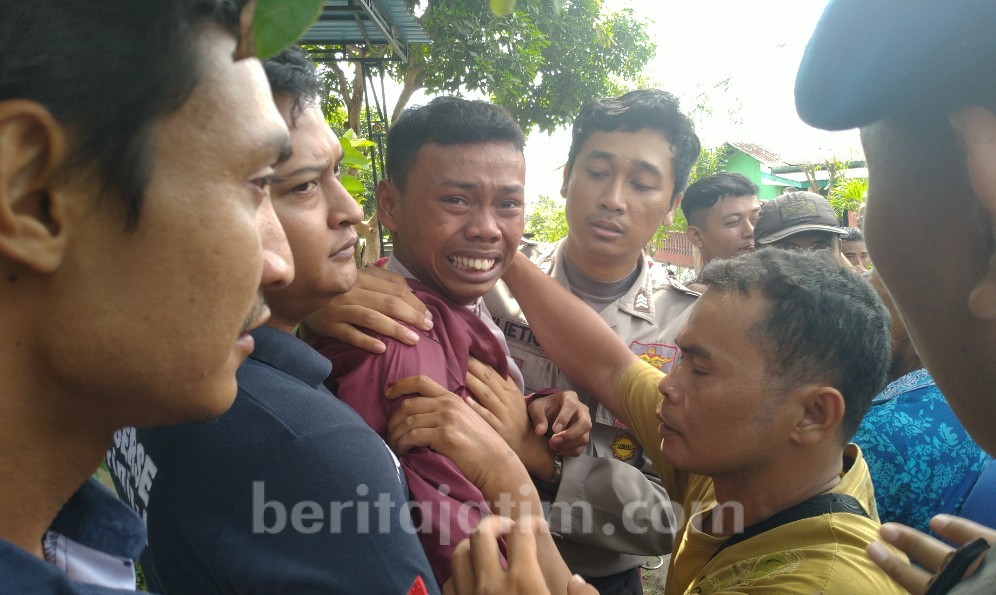 Bule Belanda Lakukan Reka Adegan Pembunuhan, Emosi Keluarga Korban Tak Terbendung