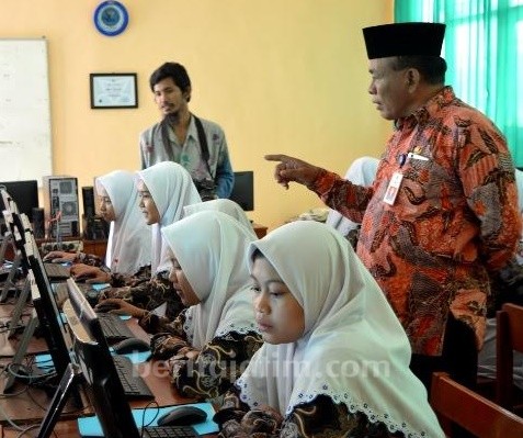 Anggaran Pengadaan UNBK di Sekolah Gresik Dikepras