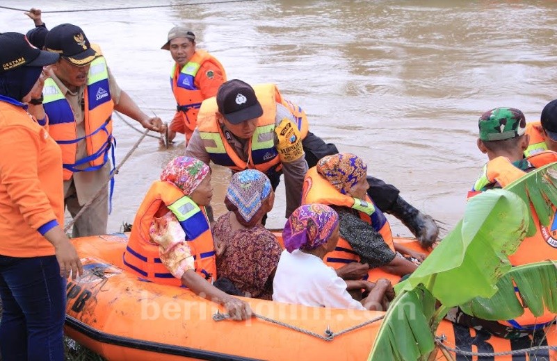 Sinergi dengan Instansi Terkait, Polres Madiun Gelar Simulasi Tanggap Bencana
