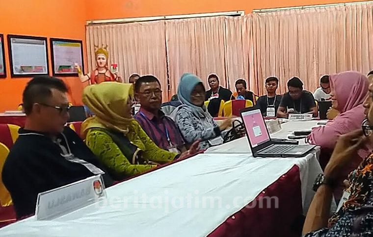 Pilkada Banyuwangi, Bakal Calon Bupati Perseorangan Datangi KPU