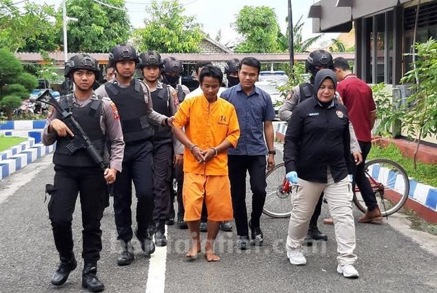 Di Bawah Ancaman Celurit, 2 ABG Dipaksa Berhubungan Badan