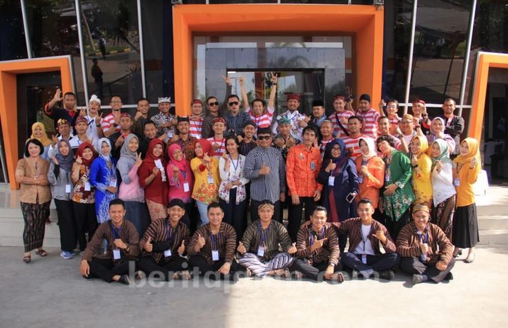 Wujud Cinta Budaya, Panitia SKD CAT CPNS Kemenkumham Jatim Berpakaian Adat Nasional