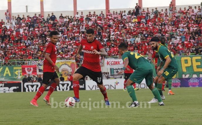 Babak Pertama, Persebaya Unggul 2-0 atas Madura United