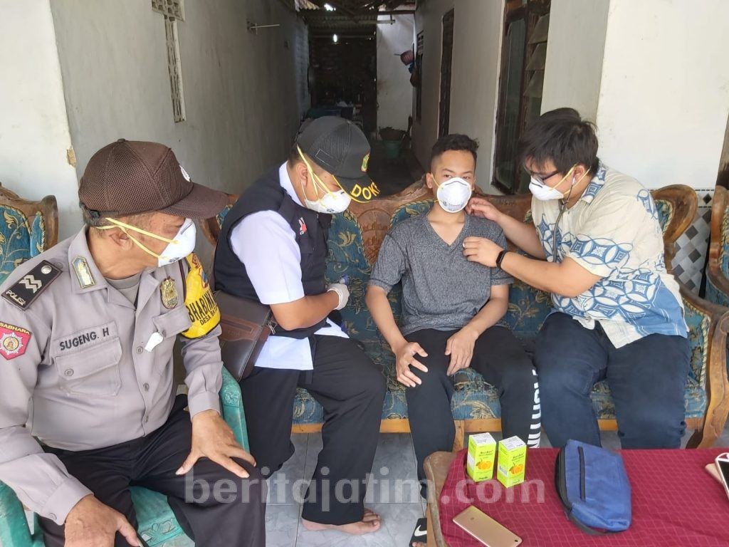 Tim Dokter Polres Sumenep Periksa Pelajar Baru Pulang dari China