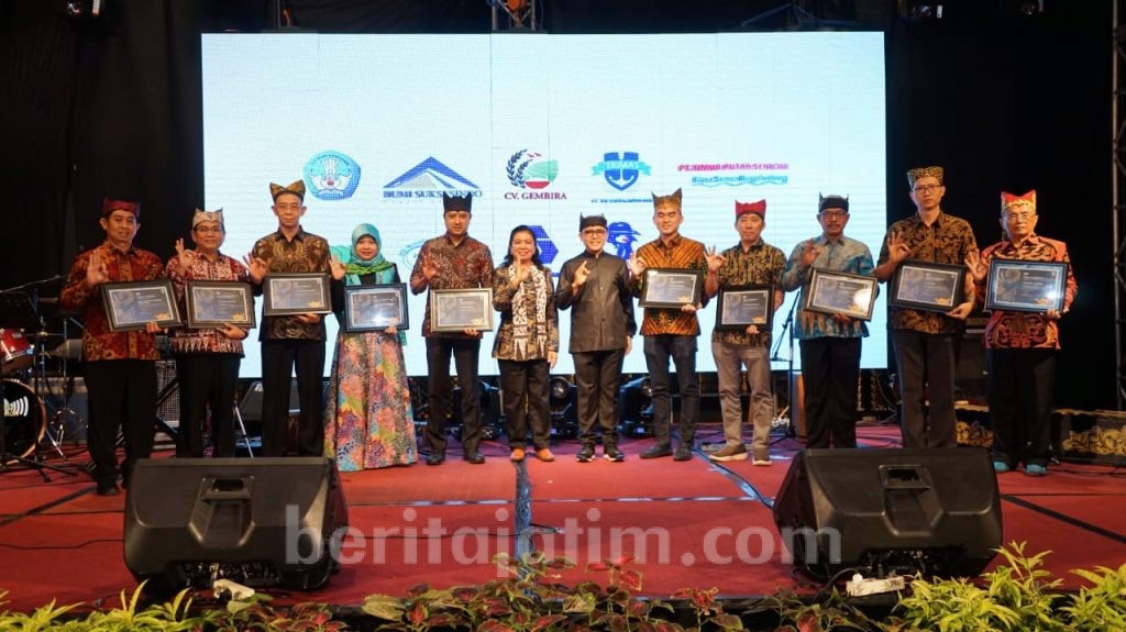 Sepuluh Wajib Pajak Banyuwangi Dapat Penghargaan