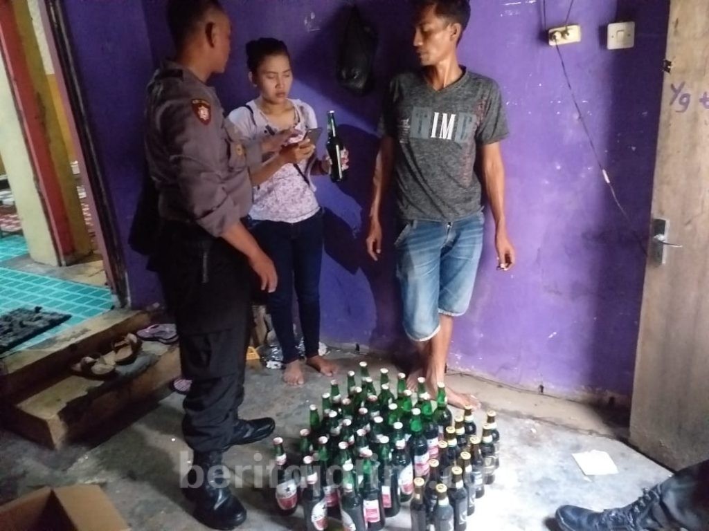 Perempuan Penjual Miras Dibekuk Polisi
