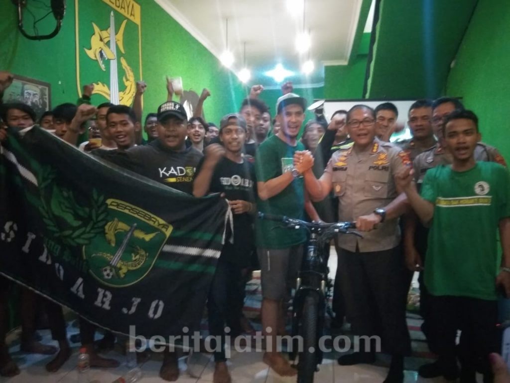 Begini Cara Kapolresta Rangkul Bonek dan Bonita Sidoarjo