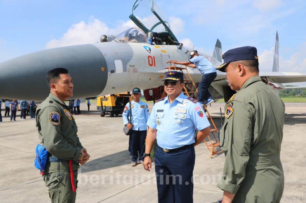 Kedatangan 3 Pesawat Tempur Sukhoi Tambah Alutsista di Lanud Iswahjudi