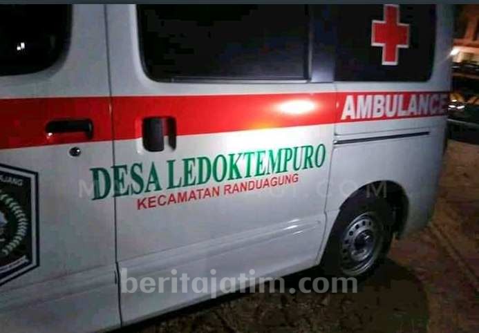 Mobil Ambulan Bawa Narkoba Tabrak Petugas Saat Dihadang