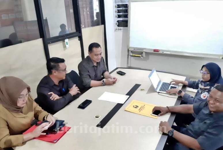 Usai Bertemu Bawaslu Surabaya, Ini Kata Eri Cahyadi