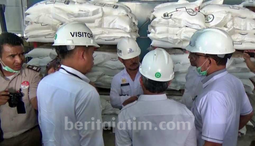 Kementan Tertarik Pupuk Dolomit di Gresik
