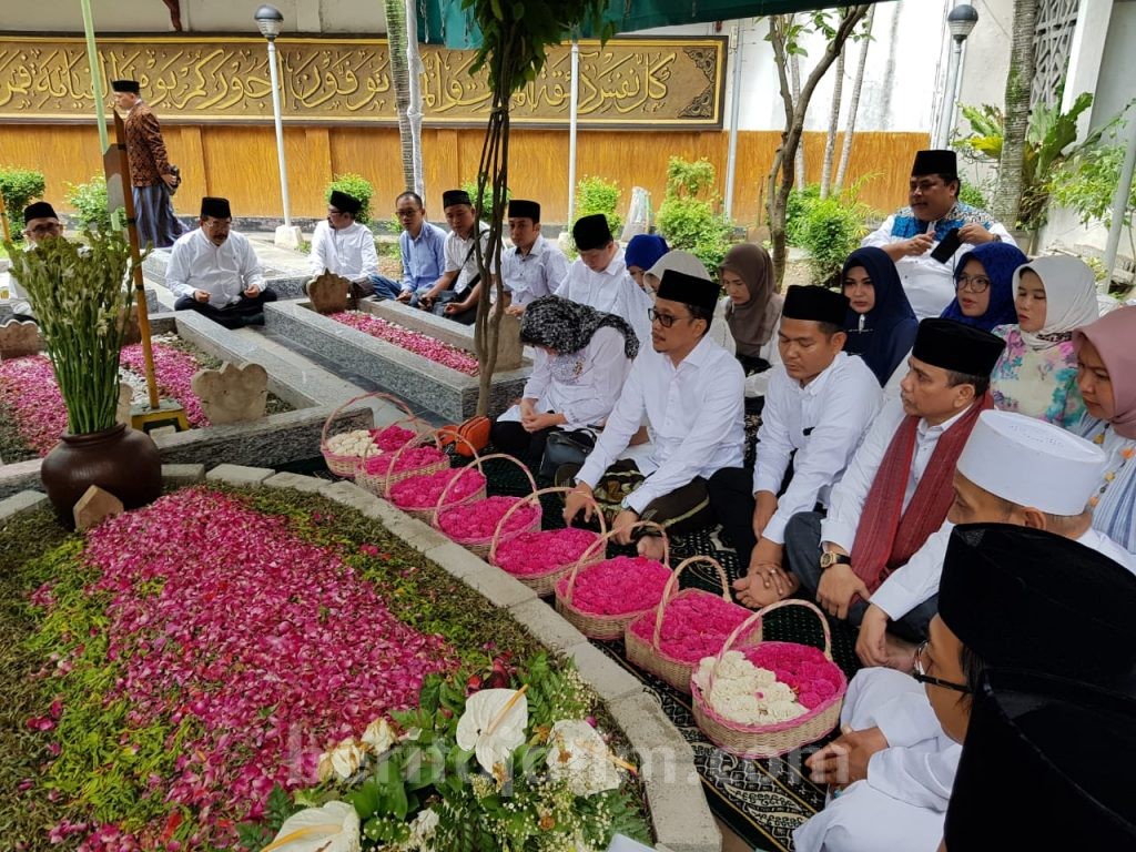 7 Hari Wafatnya Gus Sholah, Cak Nun dan Mantan Menag Akan Sampaikan Testimoni