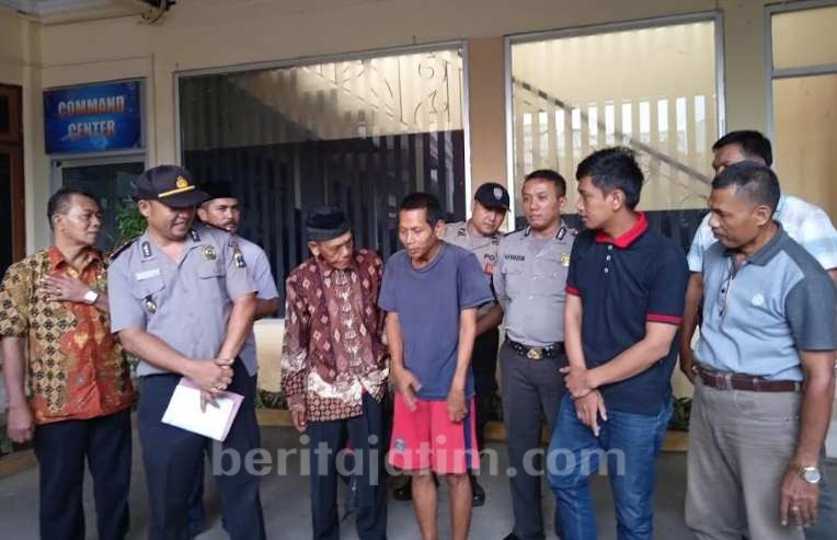 Terprovokasi Isu Penculikan, Warga Jember Rundung Orang Sakit Jiwa