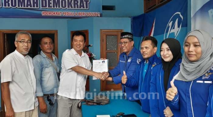 Mantan Kontestan Pilkada Sumenep 2010, Azasi Hasan, Daftar Bacabup Melalui Partai Demokrat