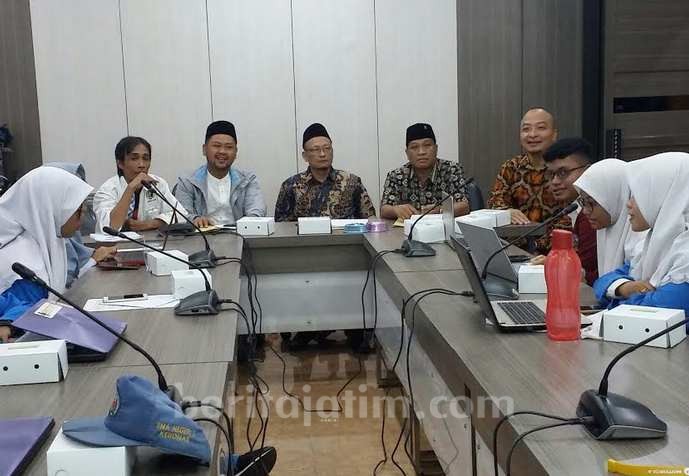 Dinilai Ketua DPRD dan PWI Gresik, 10 Siswa Nominasi Essay Competition Beradu Presentasi