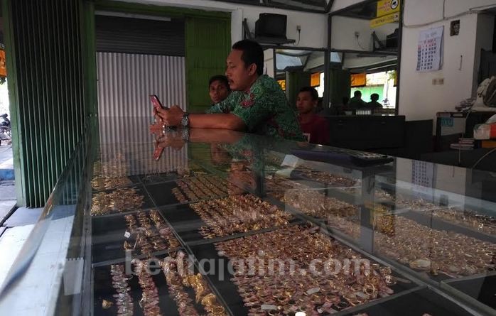 Harga Emas Melambung, Ini Penyebabnya