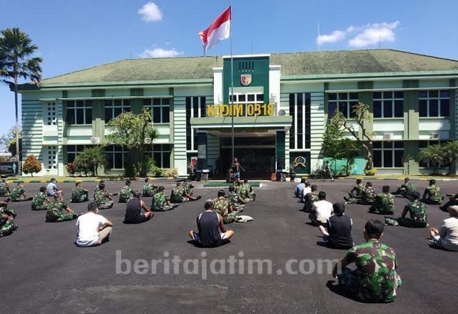 Berjemur di Bawah Matahari, Cara Kodim 0818 Cegah Corona