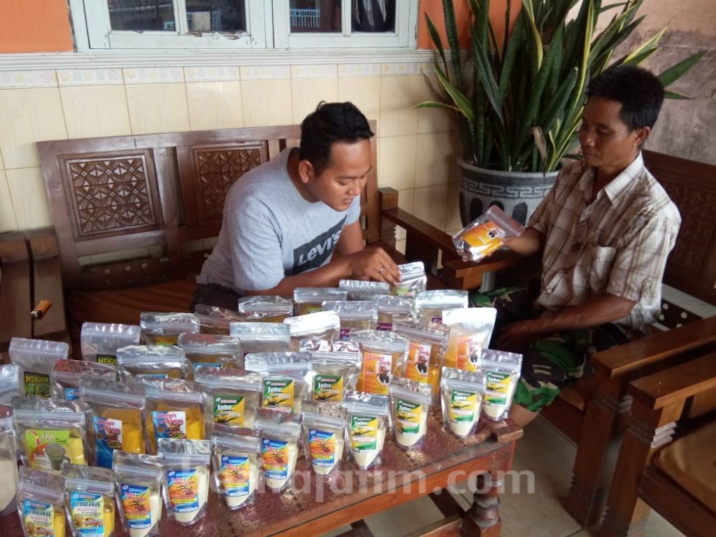 Produsen Jamu Rumahan di Mojokerto Kebanjiran Pesanan