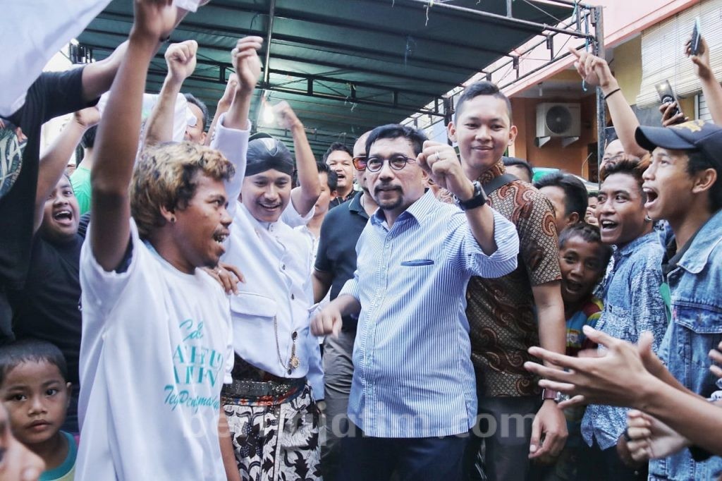 Temui Warga Tambak Rejo, Cak Machfud Disambut Nyanyian Khas Suporter Persebaya