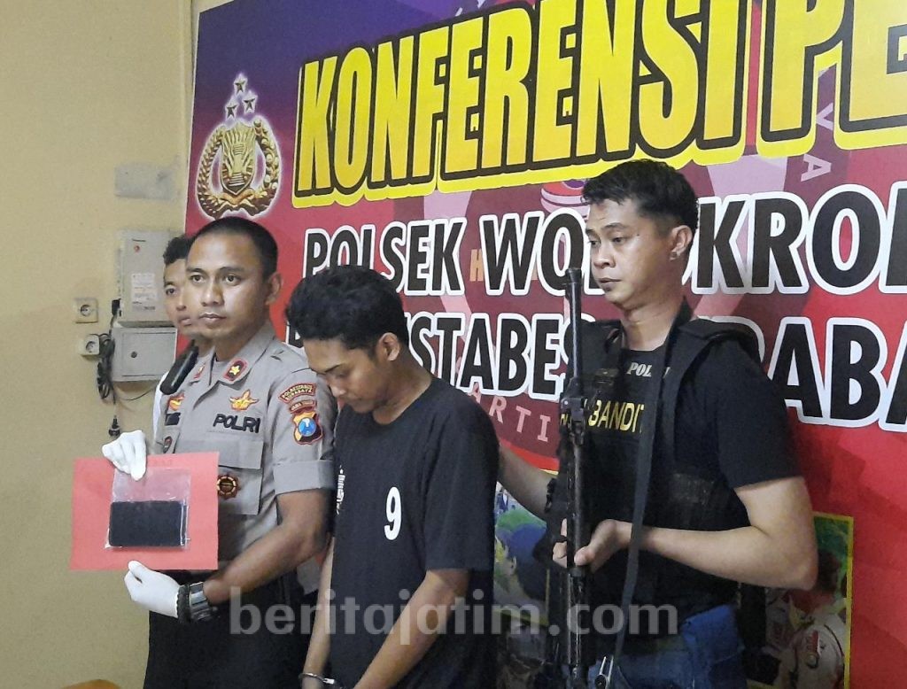 Gunakan Perekat Gurita, Oknum Ojol di Surabaya Ini Curi Ponsel Pelangganya.