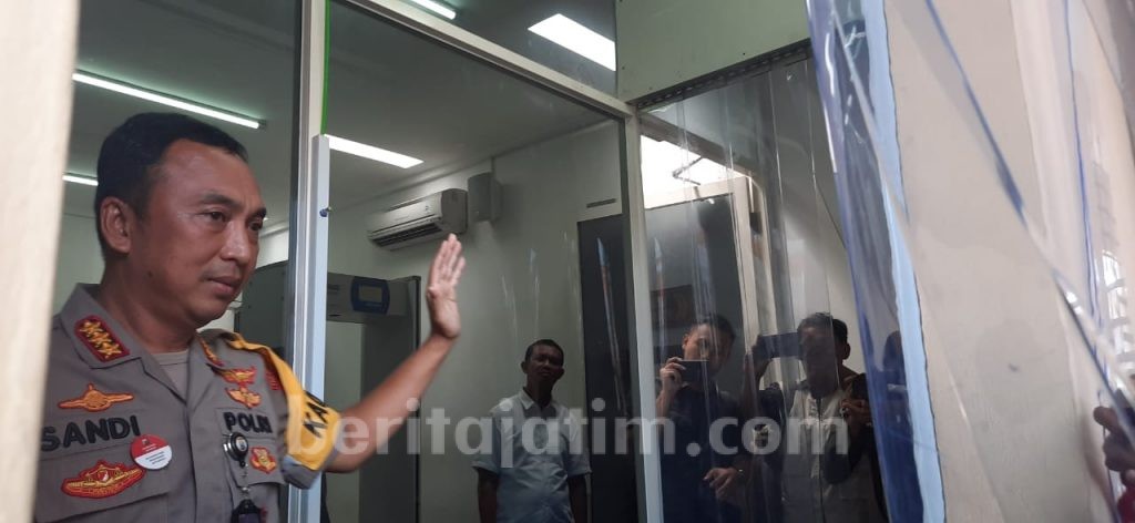 Kapolrestabes Surabaya Pastikan Mako di Jalan Sikatan Aman Virus Corona