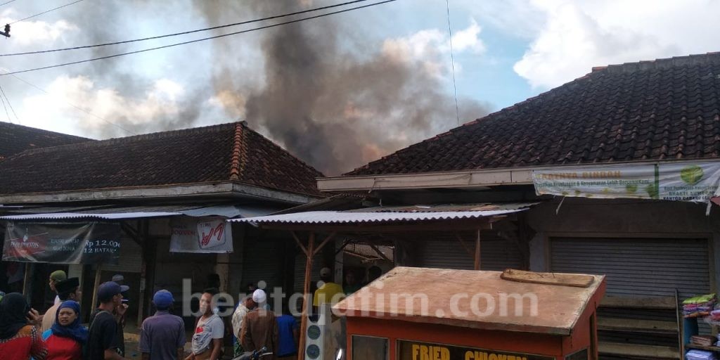 Pasar Candi Sumenep Terbakar, Puluhan Kios Ludes