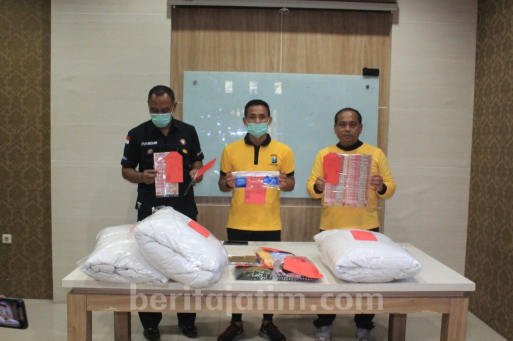 Di Tengah Wabah Corona, 2 Cewek di Kediri Tawarkan Jasa Esek-esek Online