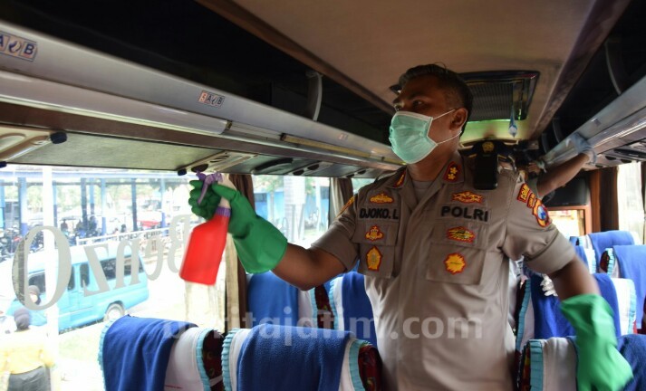 Polres Pamekasan Gelar Sterilisasi Virus Corona