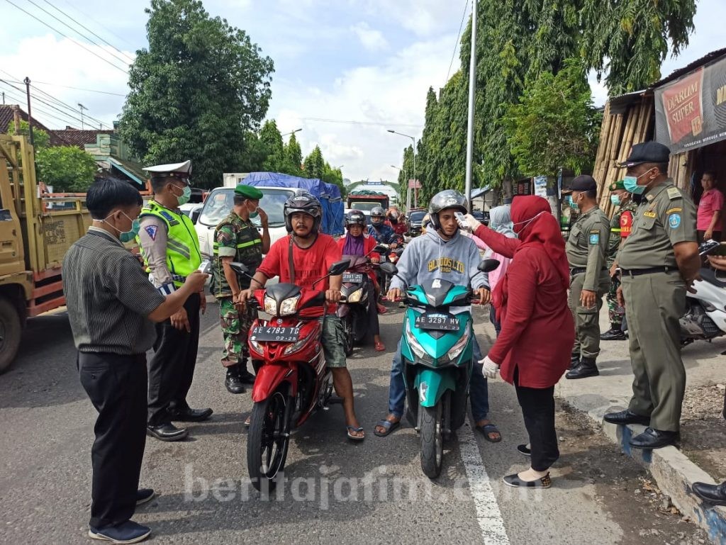 Masuk Ponorogo Dicek Suhu Tubuhnya