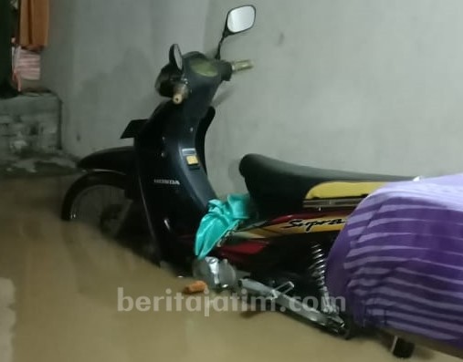 Banjir Genangi 11 Rumah Warga Kota Kediri