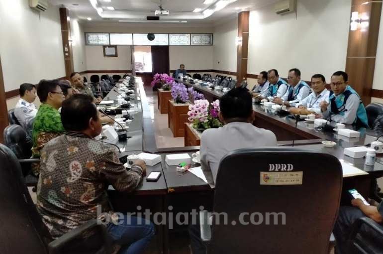 Lima OPD Pemkab Jember Tak Hadiri Rapat Soal Jalan Ambrol
