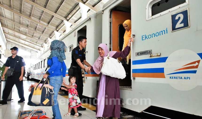 Lebaran, Bupati Anas Minta Warganya di Luar Kota Tidak Mudik