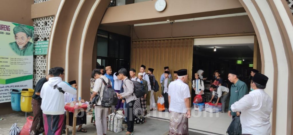 Dampak Corona, Ribuan Santri di Jombang Dipulangkan