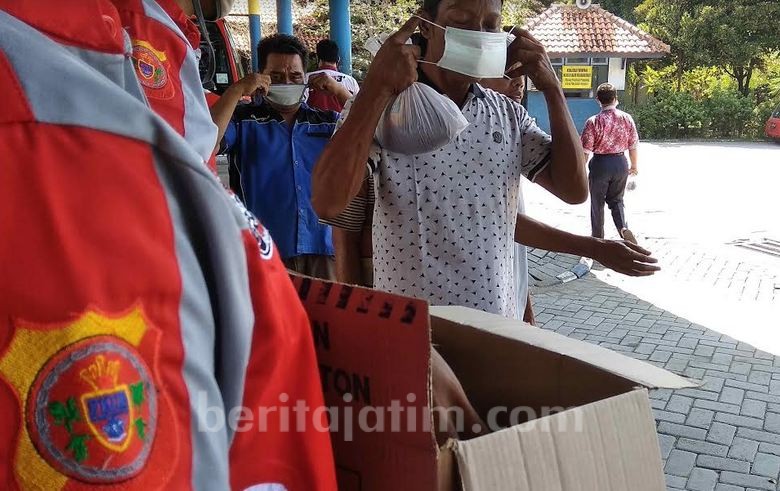 Dari Komunitas Ringankan Dampak Covid-19 Terhadap Asongan