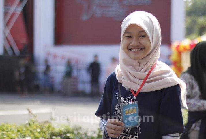 Sibuk Dunia Jurnalistik, Karina Justru Lolos SNMPTN FK Unair