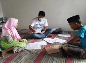 Guru Ngajar Keliling: Tak Hanya Pelajaran tapi Juga Mendongeng dan Tebak-tebakan