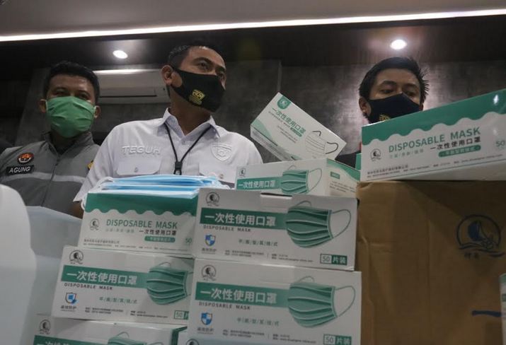 Jualan Masker Impor, Pasutri Untung Rp 80 Juta, lalu Ditangkap Polisi