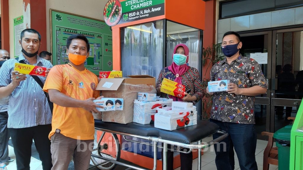 Tenaga Medis RSUD Sumenep Terima Bantuan Masker dan Multi Vitamin