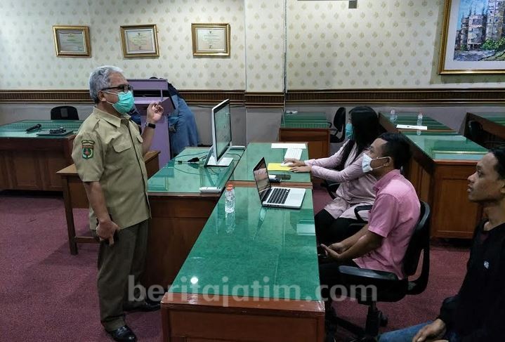 Posko Pendampingan Kartu Pra Kerja Disnakertrans Jatim Mulai Diserbu