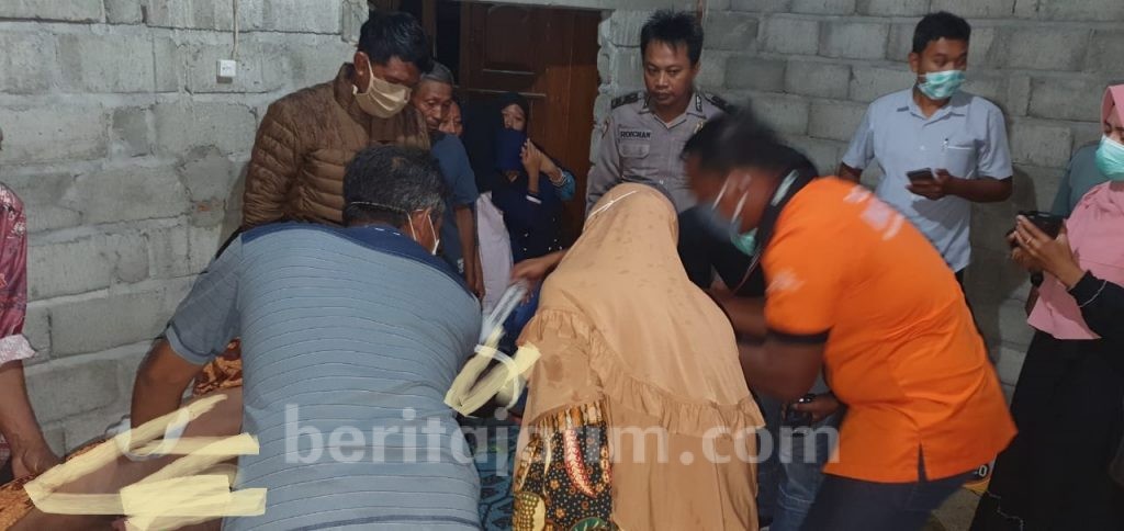 Dua Orang Tewas Disambar Petir