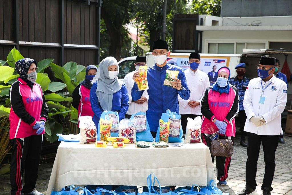 AHY Lepas Ribuan Sembako Bakti Sosial Majelis Taklim Ani Yudhoyono