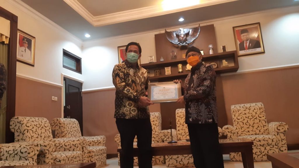 Raih PWI Jatim Award, Bupati Sumenep: Ini Kejutan di Akhir Jabatan