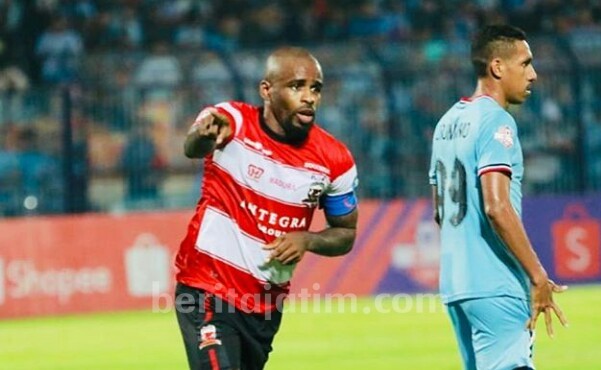 Bantu Atasi Pandemi Covid-19, Greg Nwokolo Donasikan Gaji