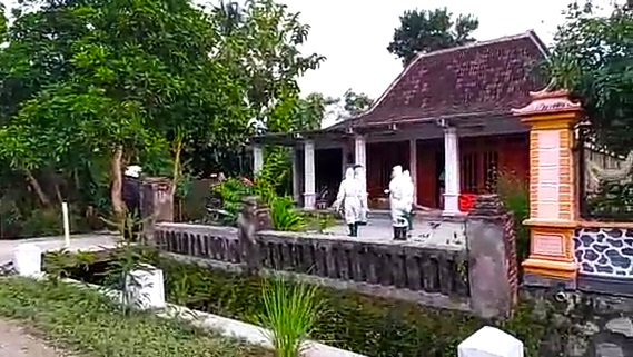 Hendak Dievakuasi, Pasien Covid-19 Nomor 9 Sempat Tak Kooperatif