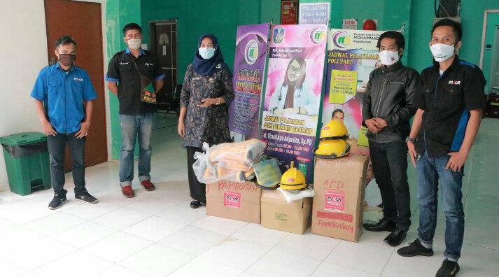 Madura United dan YMPI Distribusikan APD di Pamekasan